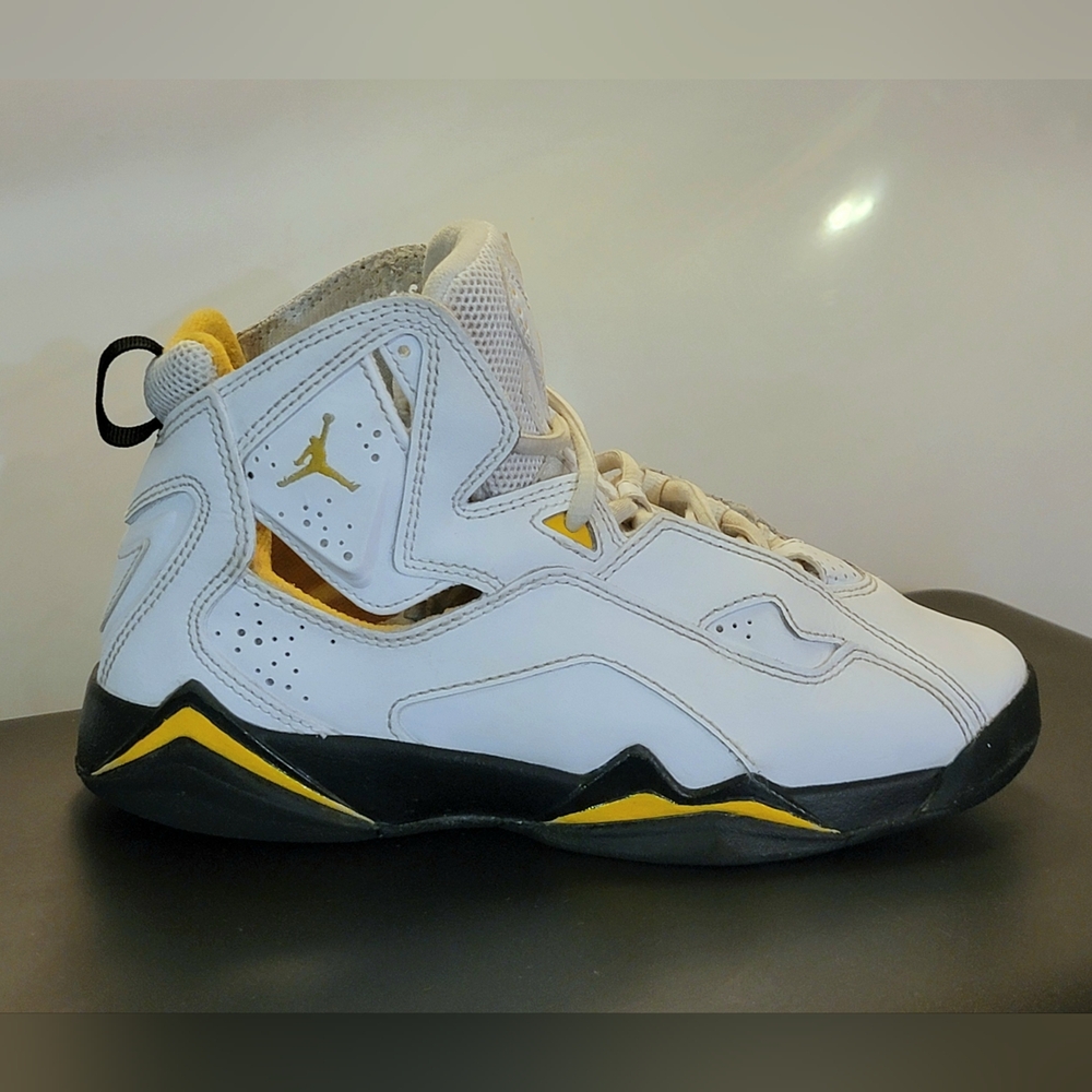 Air Jordan True Flight GS 'White Black Yellow Ochre' 343795-107 Size 4.5Y